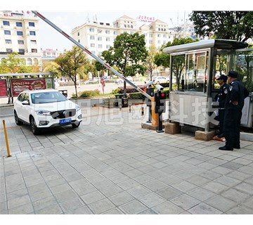 什么是云南車牌智能識別系統(tǒng)？選購時應該注意哪些方面？